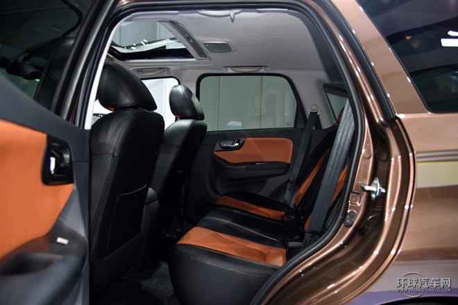 2015款 改款 1.8T 自動(dòng)縱領(lǐng)型