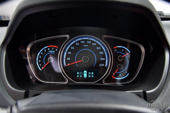 2015款 改款 1.8T 自動縱領(lǐng)型