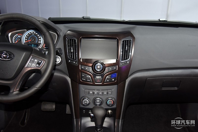 2015款 改款 1.8T 自動縱領型