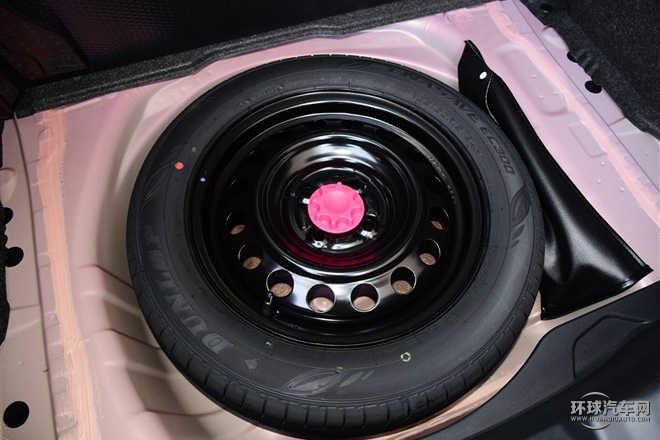 2015款 1.5G 自動橙色限量版