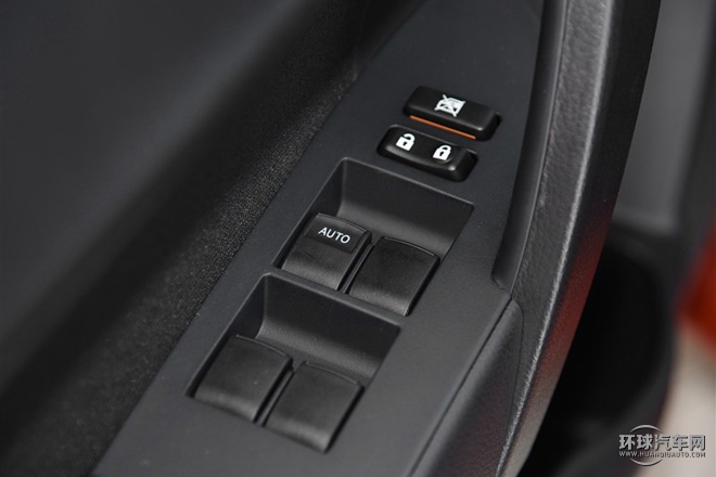 2015款 1.6G CVT橙色限量版