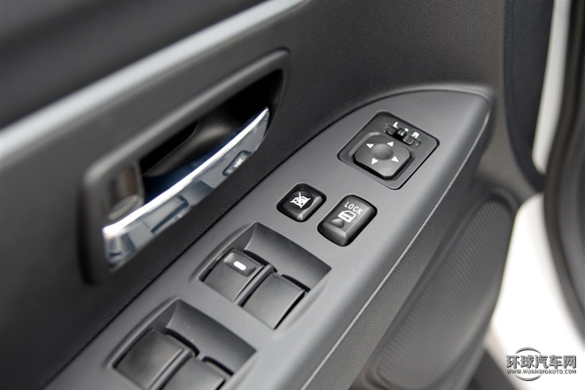 2015款 2.0L 自動兩驅精英版