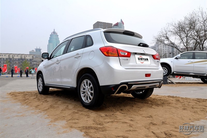 2015款 2.0L 自動兩驅精英版