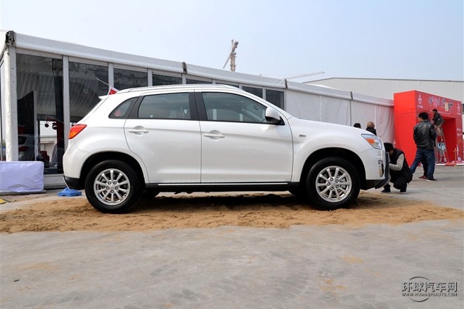 2015款 2.0L 自動兩驅精英版