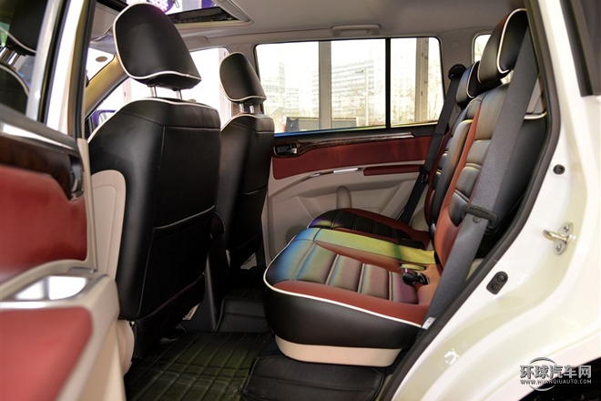 2015款 3.0L 自動四驅旗艦版