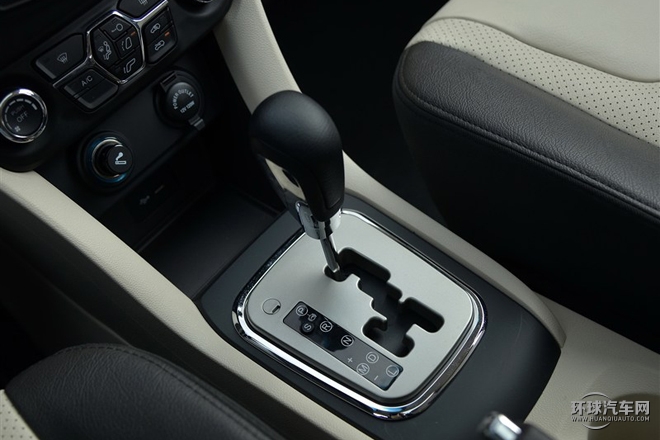 2015款 1.8L 手動(dòng)寬享版