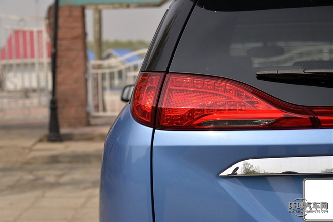 2015款 1.8L 手動寬享版