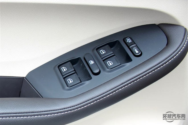 2015款 1.8L 手動(dòng)寬悅版