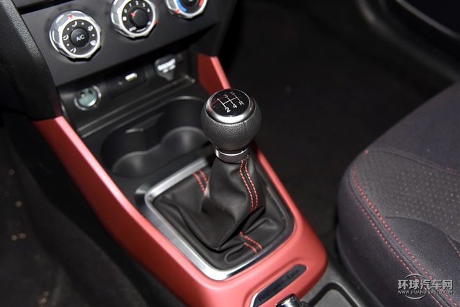 2015款 1.5L 手動精英型