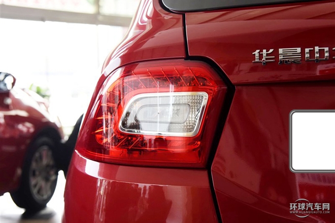 2015款 1.5L 手動(dòng)精英型