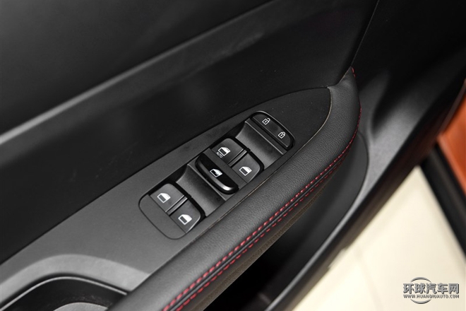 2015款 1.5L 自動舒適型