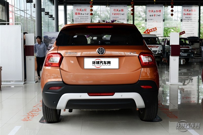 2015款 1.5L 自動舒適型