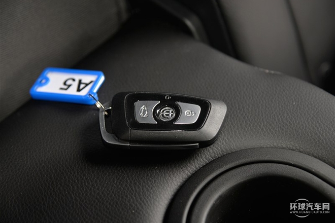 2015款 1.5T 自動(dòng)旗艦型