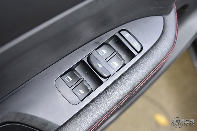 2015款 1.5T 自動旗艦型