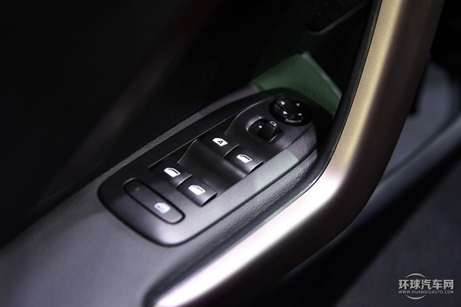 2015款 1.6THP 自動領航版