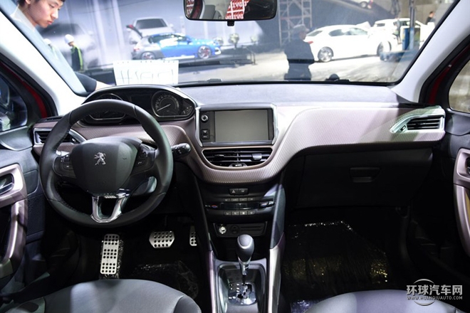 2015款 1.6THP 自動(dòng)領(lǐng)航版