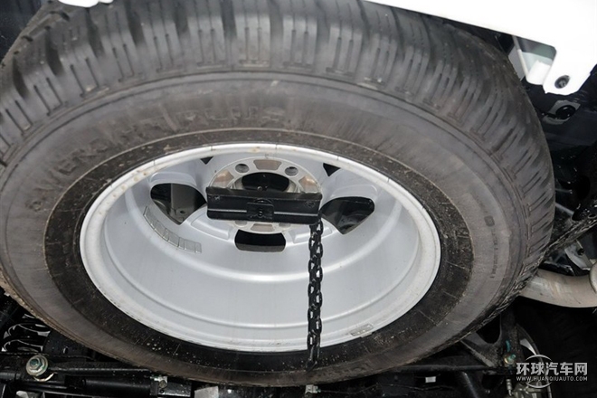 2015款 2.8T 四驅(qū)柴油尊享版5座