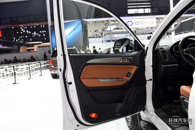 2015款 2.8T 四驅(qū)柴油尊享版5座