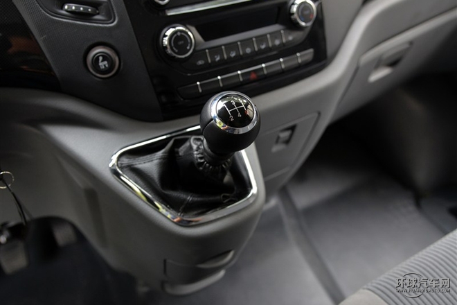 2015款 2.8T短軸商運版ISF2.8s4129P