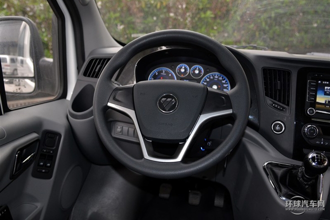 2015款 2.8T短軸商運版ISF2.8s4129P