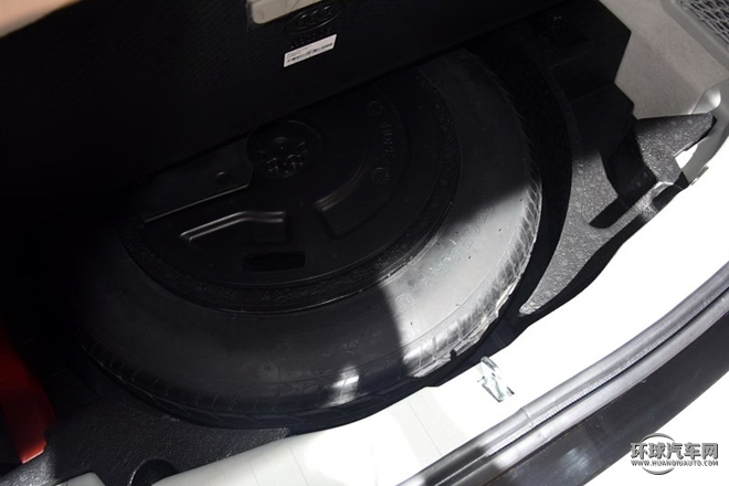 2015款 2.0T 手動四驅尊貴型