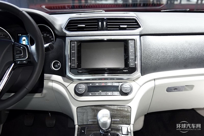 2015款 2.0T 手動四驅尊貴型