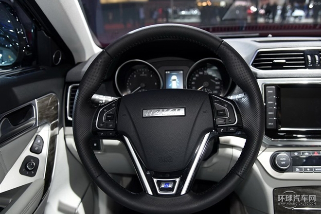 2015款 2.0T 手動四驅尊貴型