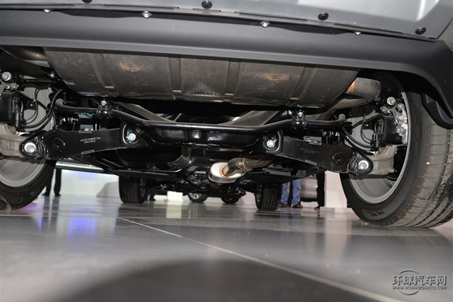 2015款 2.0T 自動兩驅(qū)尊貴型