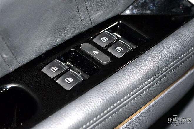 2015款 2.0T 自動(dòng)兩驅(qū)尊貴型