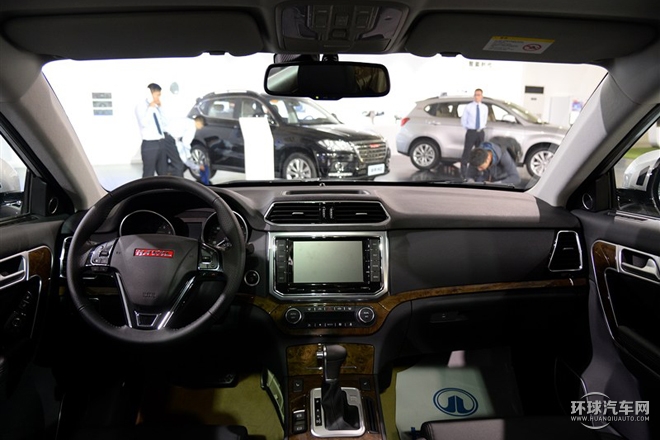 2015款 2.0T 自動兩驅尊貴型