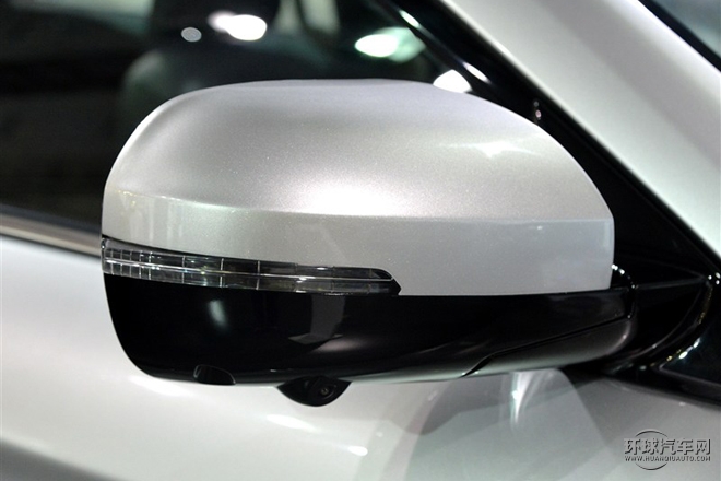 2015款 2.0T 自動兩驅尊貴型