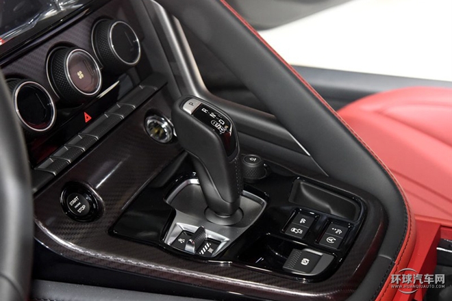 2016款 5.0T R 四驅硬頂版