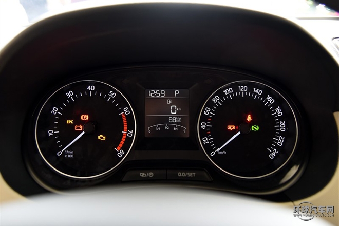 2015款 1.4L 自動創(chuàng)行版