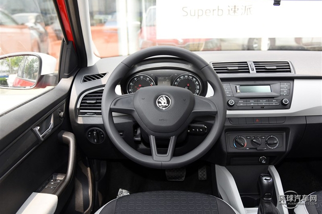 2015款 1.6L 自動創行版