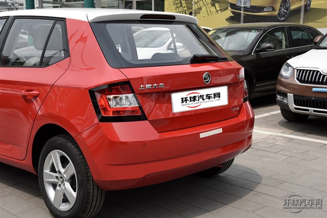 2015款 1.6L 自動創行版