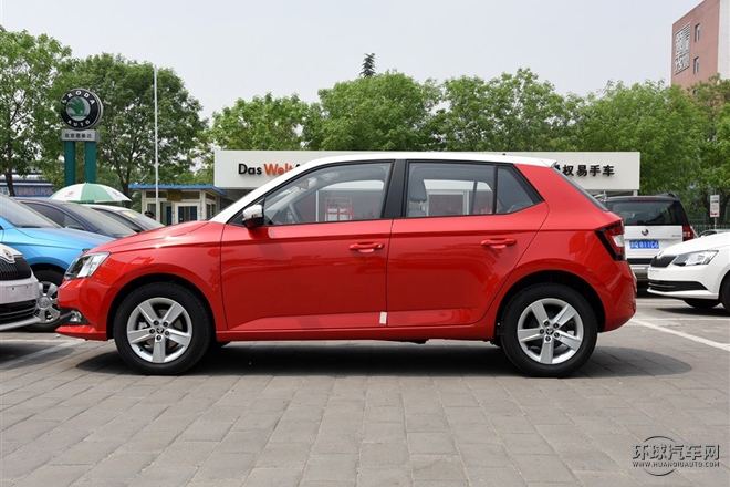 2015款 1.6L 自動創行版