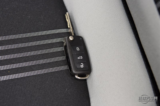 2015款 1.6L 自動運動版