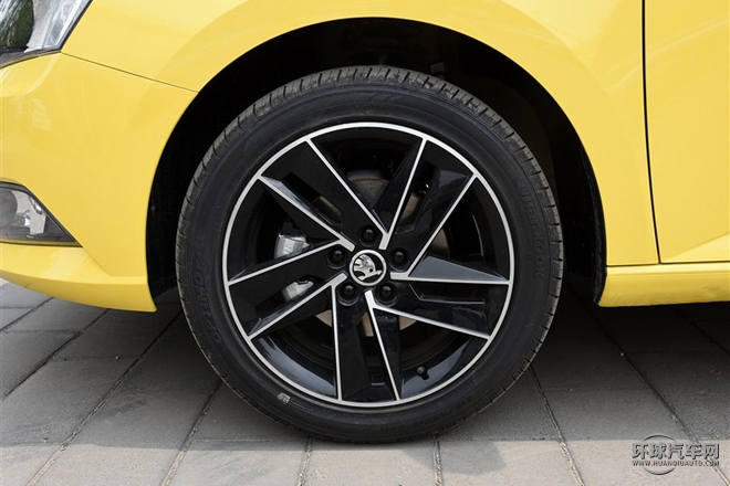 2015款 1.6L 自動運動版