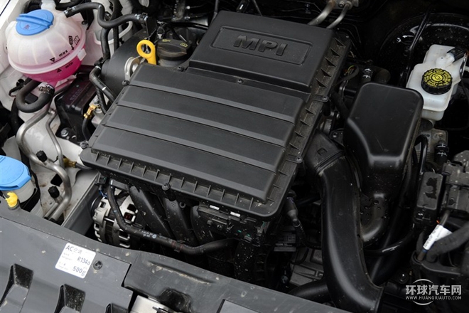 2015款 1.6L 自動智行版