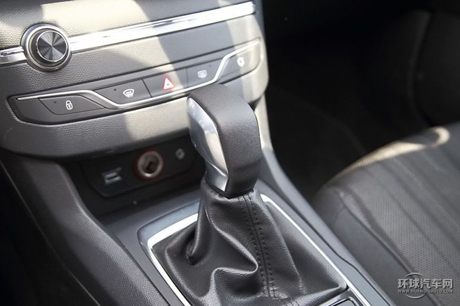 2015款 1.2T 自動尚馳版