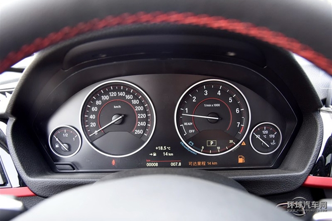 2015款 320i 超悅版運(yùn)動(dòng)設(shè)計(jì)套裝