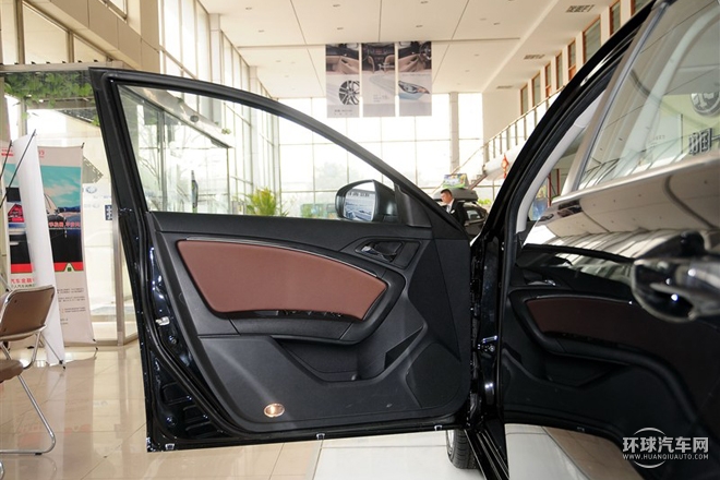 2015款 1.8T 自動豪華型