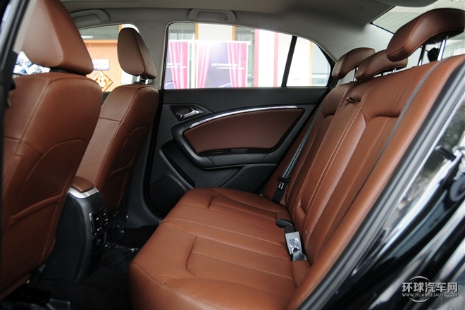 2015款 1.8T 自動豪華型