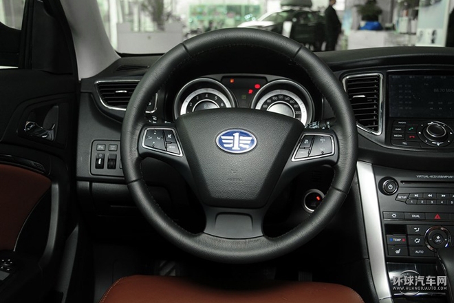 2015款 1.8T 自動豪華型