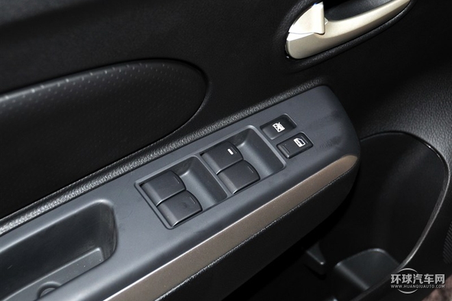 2015款 1.6L 手動北斗導航版