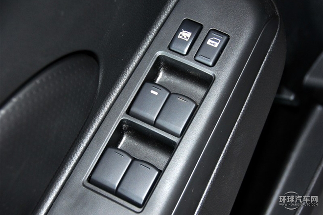 2015款 1.6L 手動時尚版