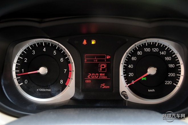 2015款 1.6L 自動時尚版