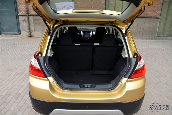 2015款 1.6L 手動北斗導航版