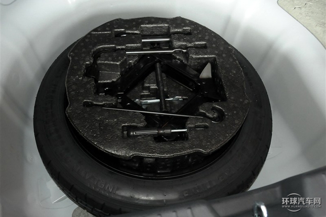 2015款 經典 2.0L 自動豪華版