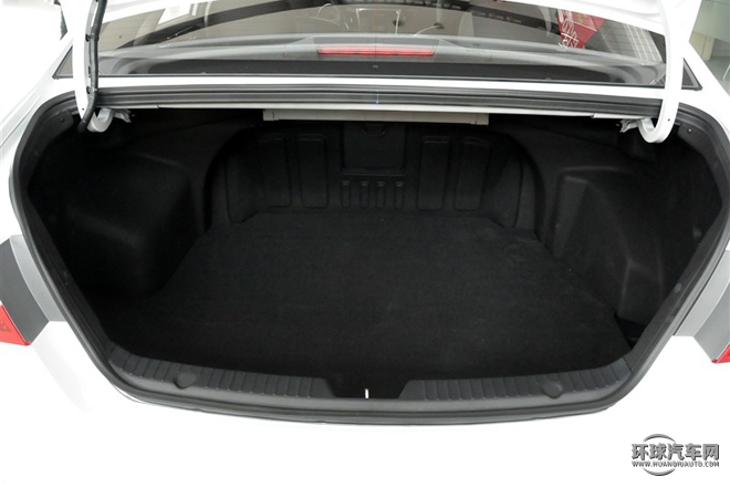 2015款 經典 2.0L 自動豪華版